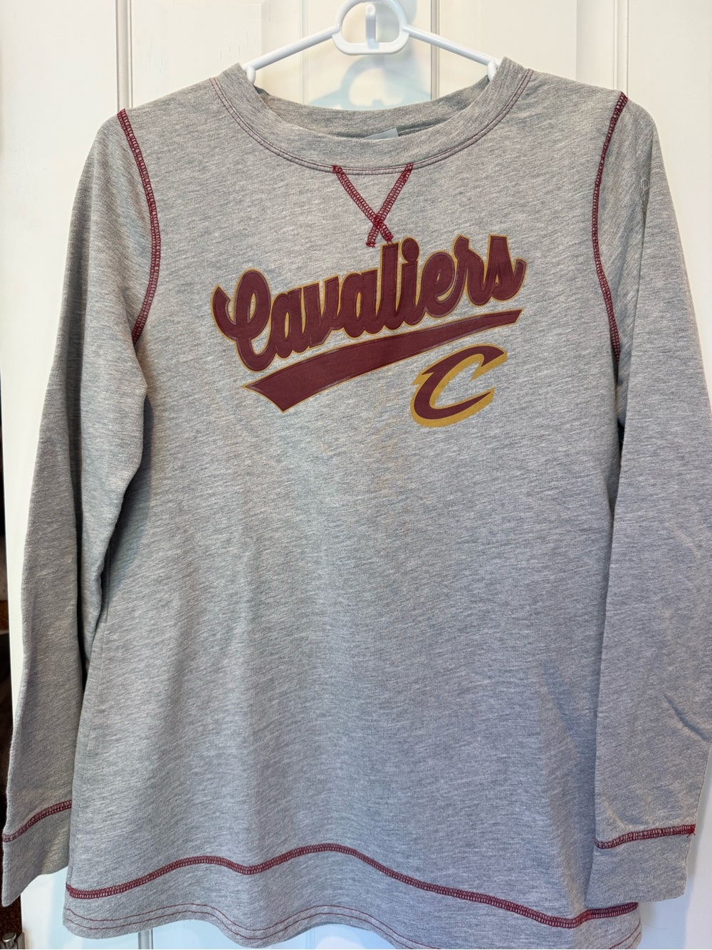 NBA Cleveland Cavaliers Gray Crewneck Sweatshirt, size adult small